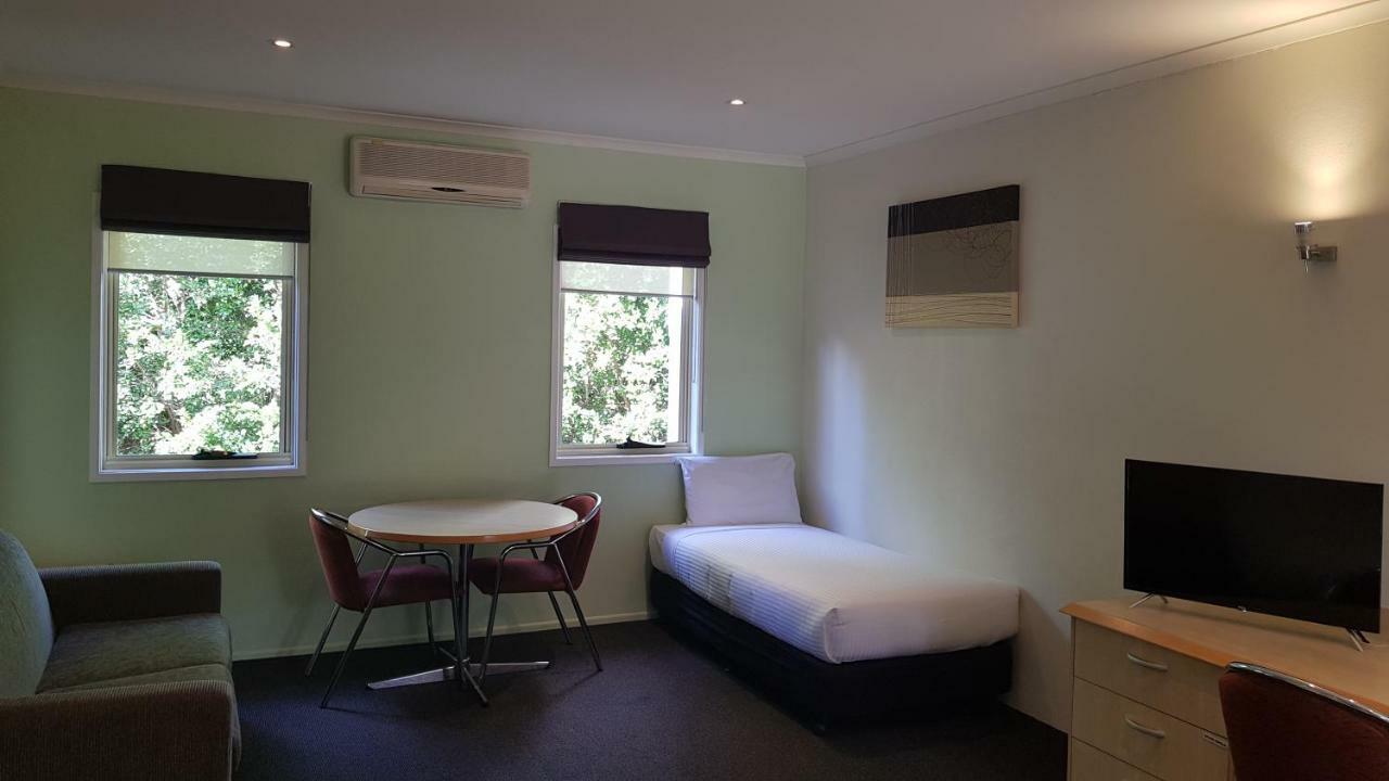 Red Bridge Motor Inn Woombye Exterior foto